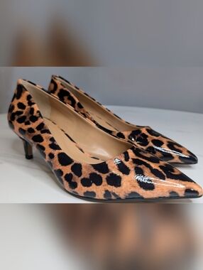 Vince Camuto Kehlia KT Leopard Naplack Pointed Toe Pumps Heels 8M NIB